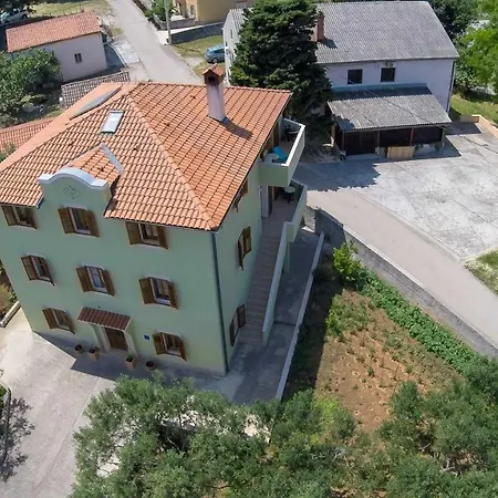 Anka Guest house 3*