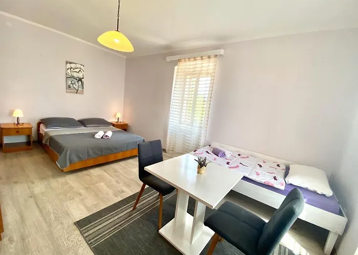 Anka בית הארחה נזרין